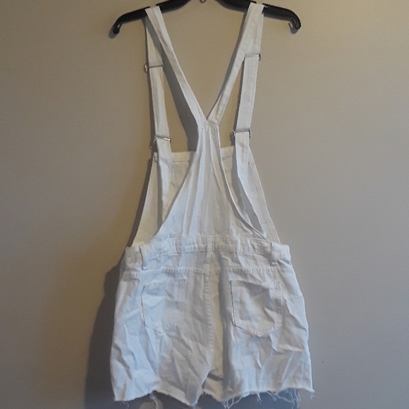 Overall white distressed shorts - Picture 7 of 8